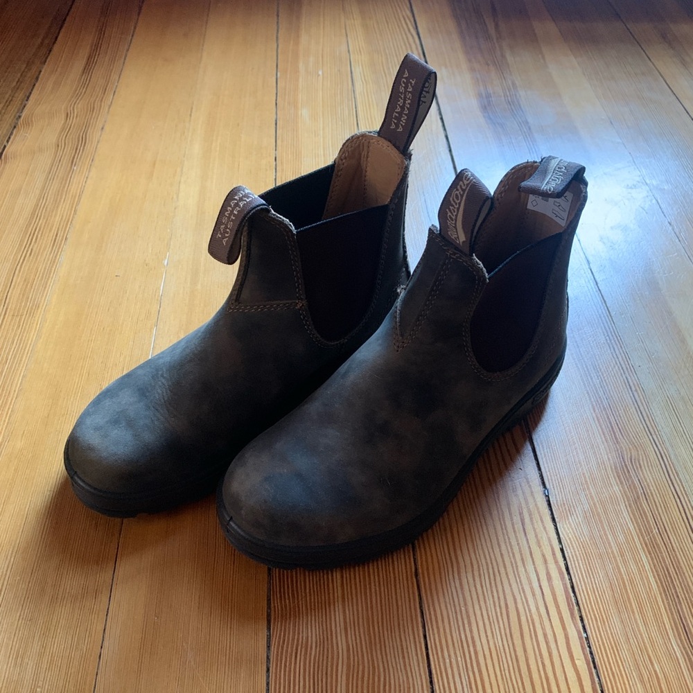 Brand New Blundstone Boots!